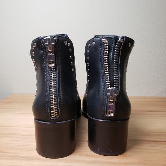 Steve Madden Women's 7 Conspire Studded Leather Ankle Booties Black Western Boho - Picture 2 of 8